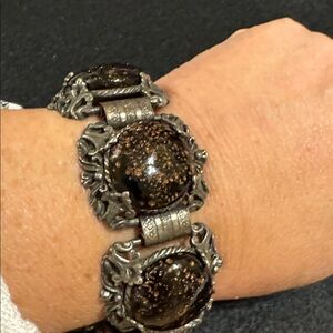 VTG chunky unsigned black w/amber confetti lucite ornate gunmetal link bracelet